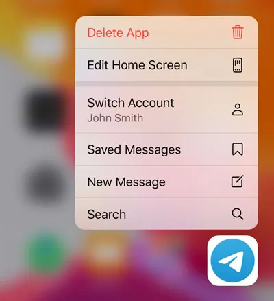 iOS 13 主屏幕上的应用菜单，带有“切换账号”按钮